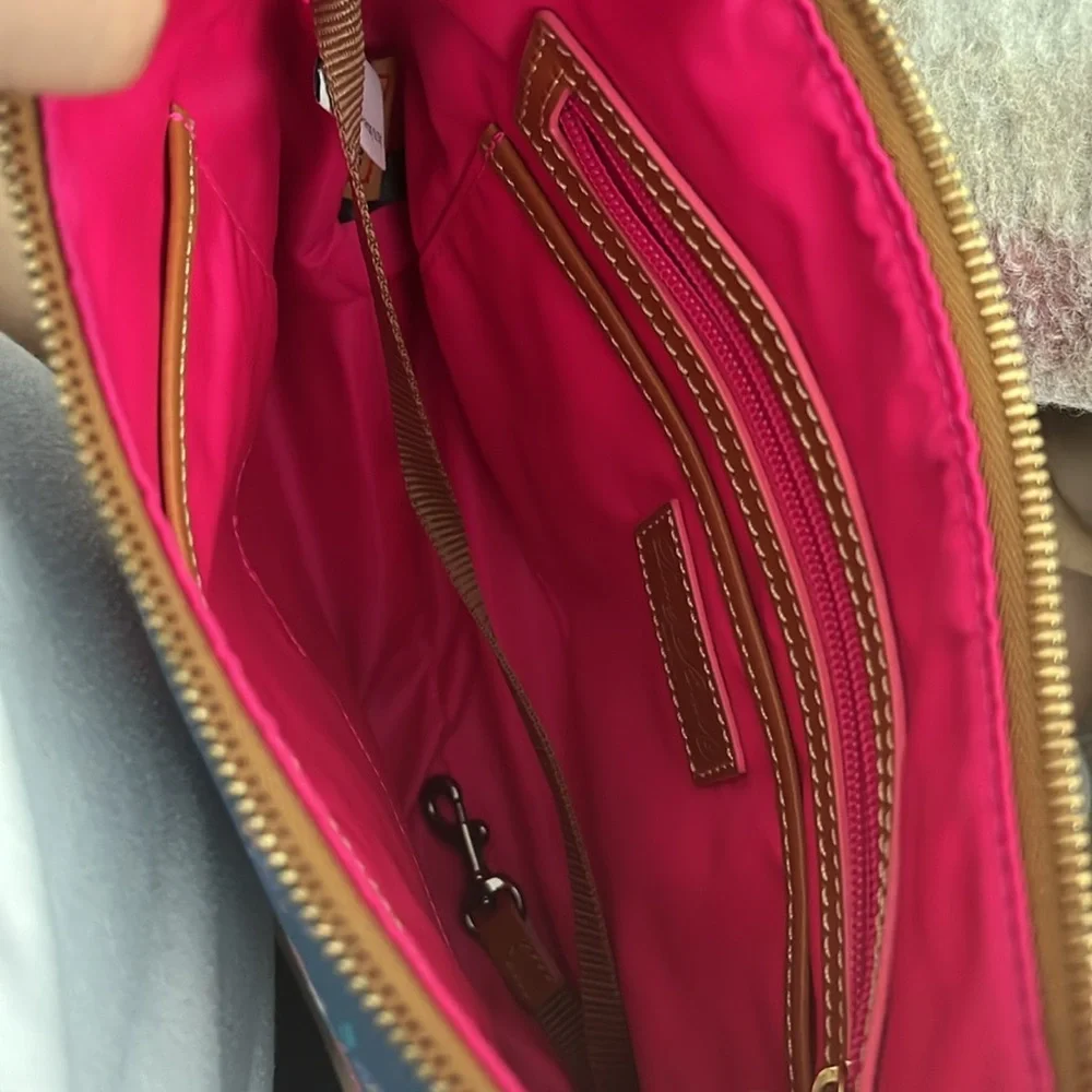 Dooney & Bourke x Disney Minnie Mouse Crossbody - Picture 3 of 8